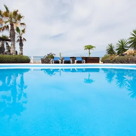 Atlantis - Luxury Oceanfront - Next To The Villa